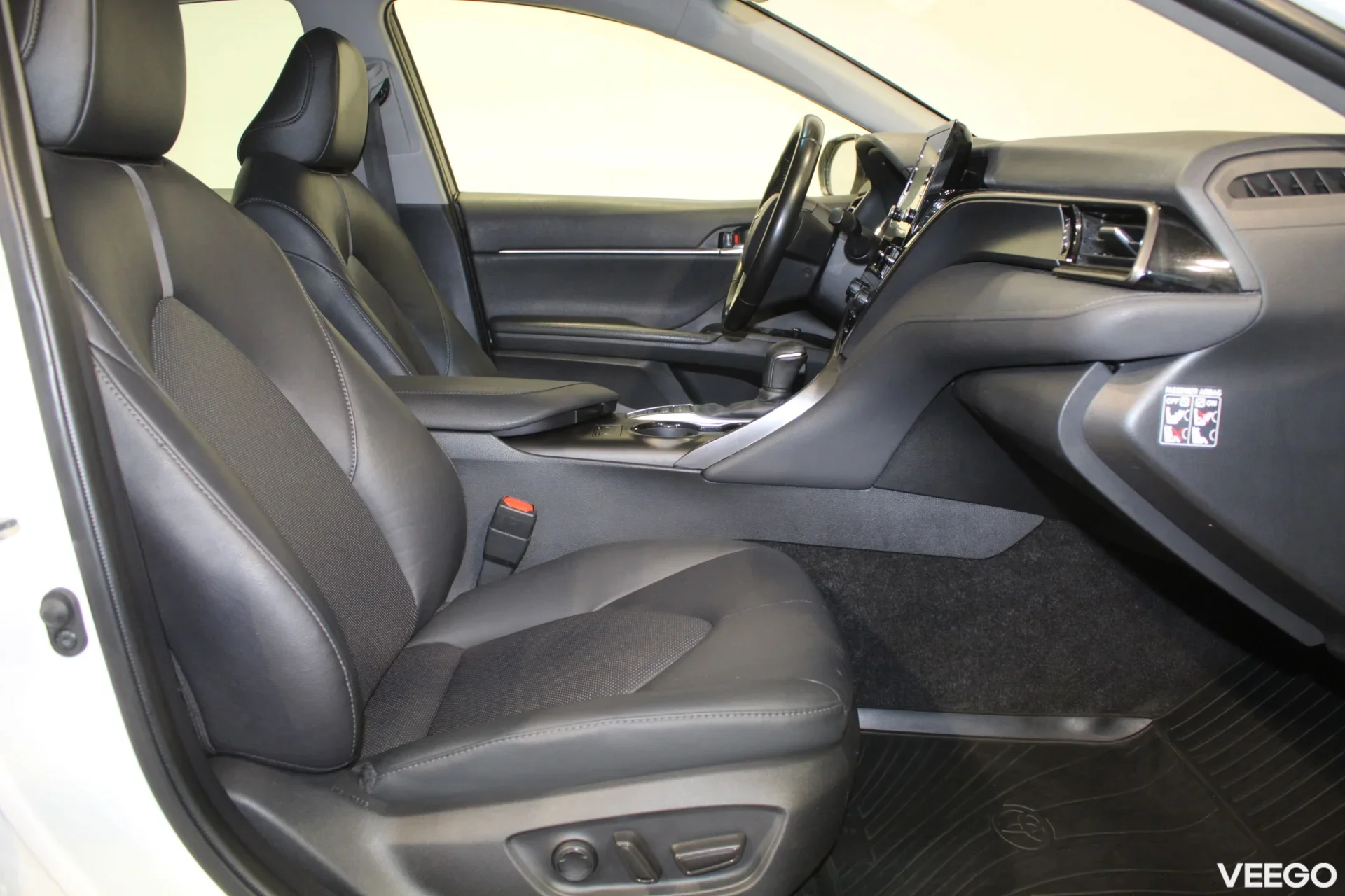 Toyota Camry Luxury Business 2.5 131kW