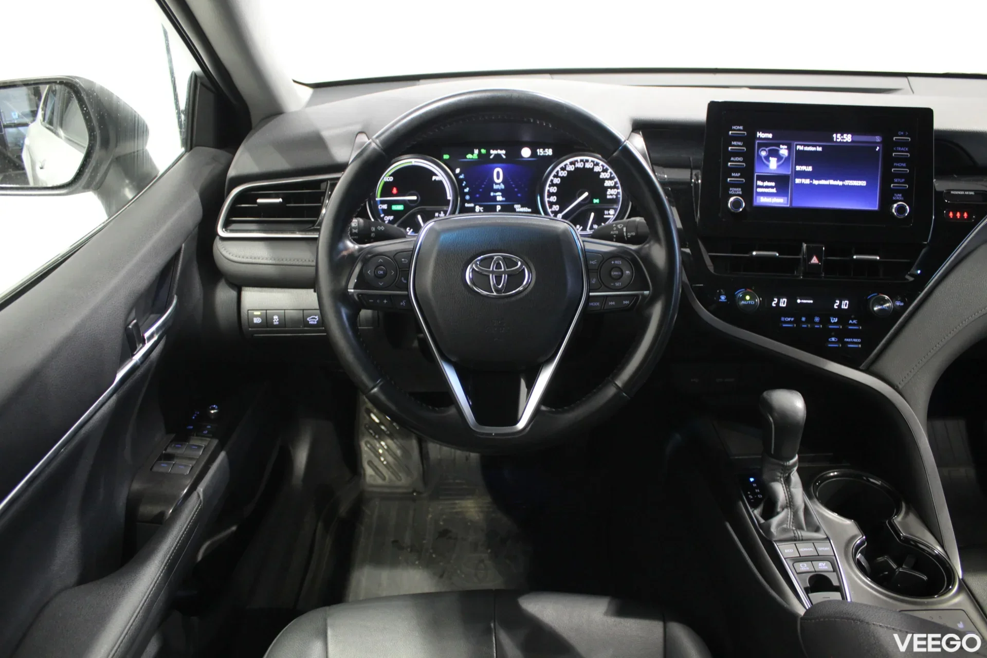 Toyota Camry Luxury Business 2.5 131kW