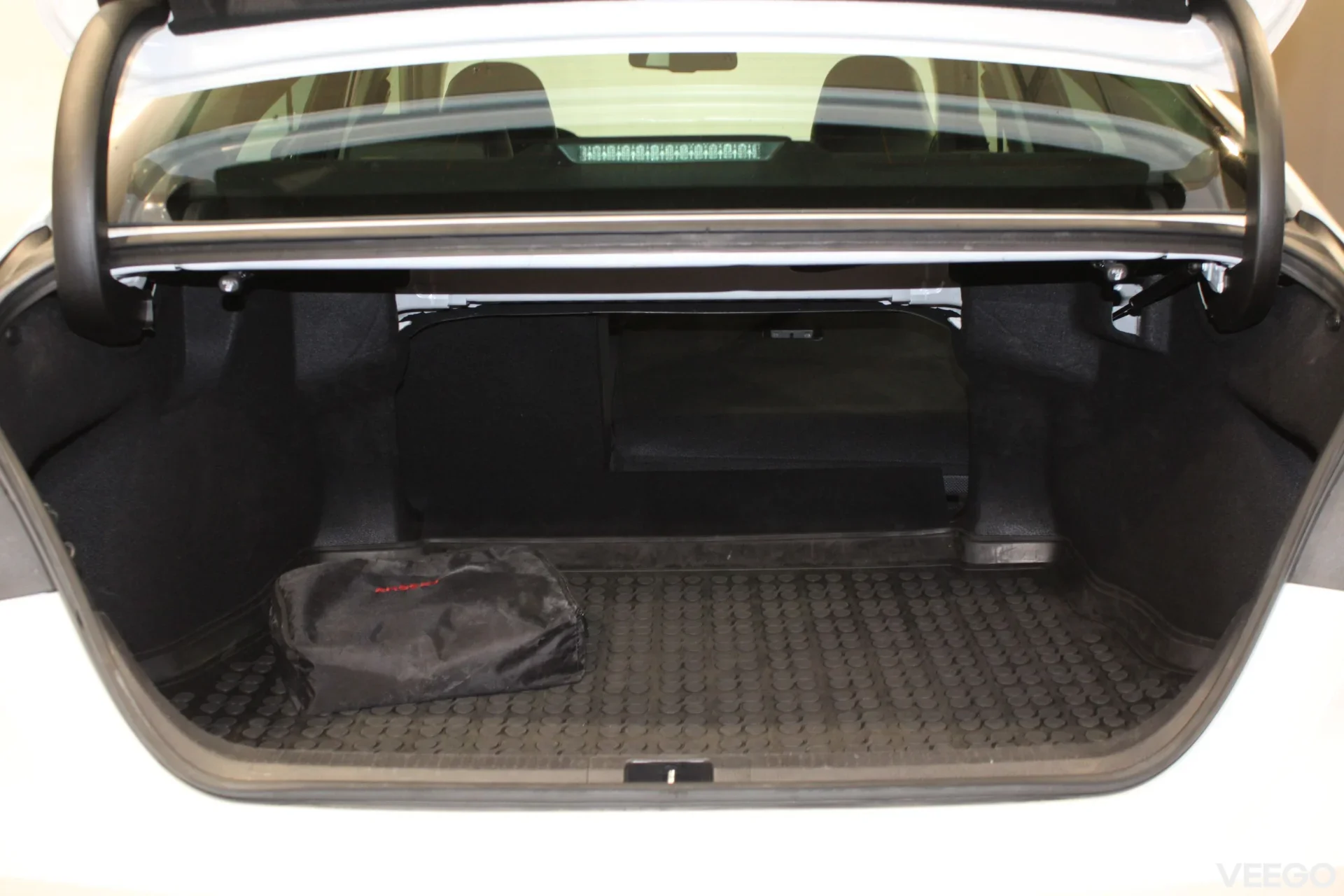 Toyota Camry Luxury Business 2.5 131kW