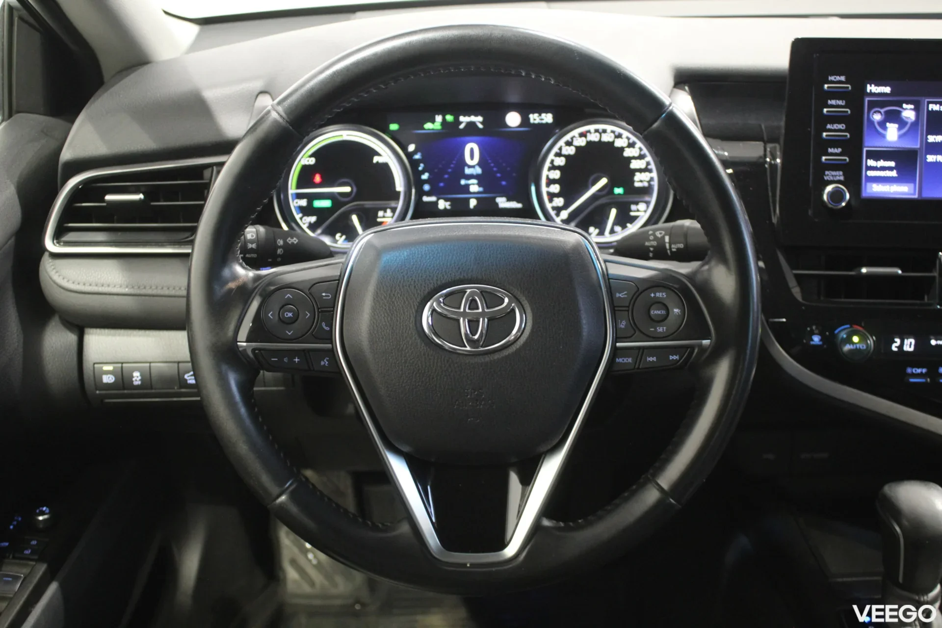 Toyota Camry Luxury Business 2.5 131kW