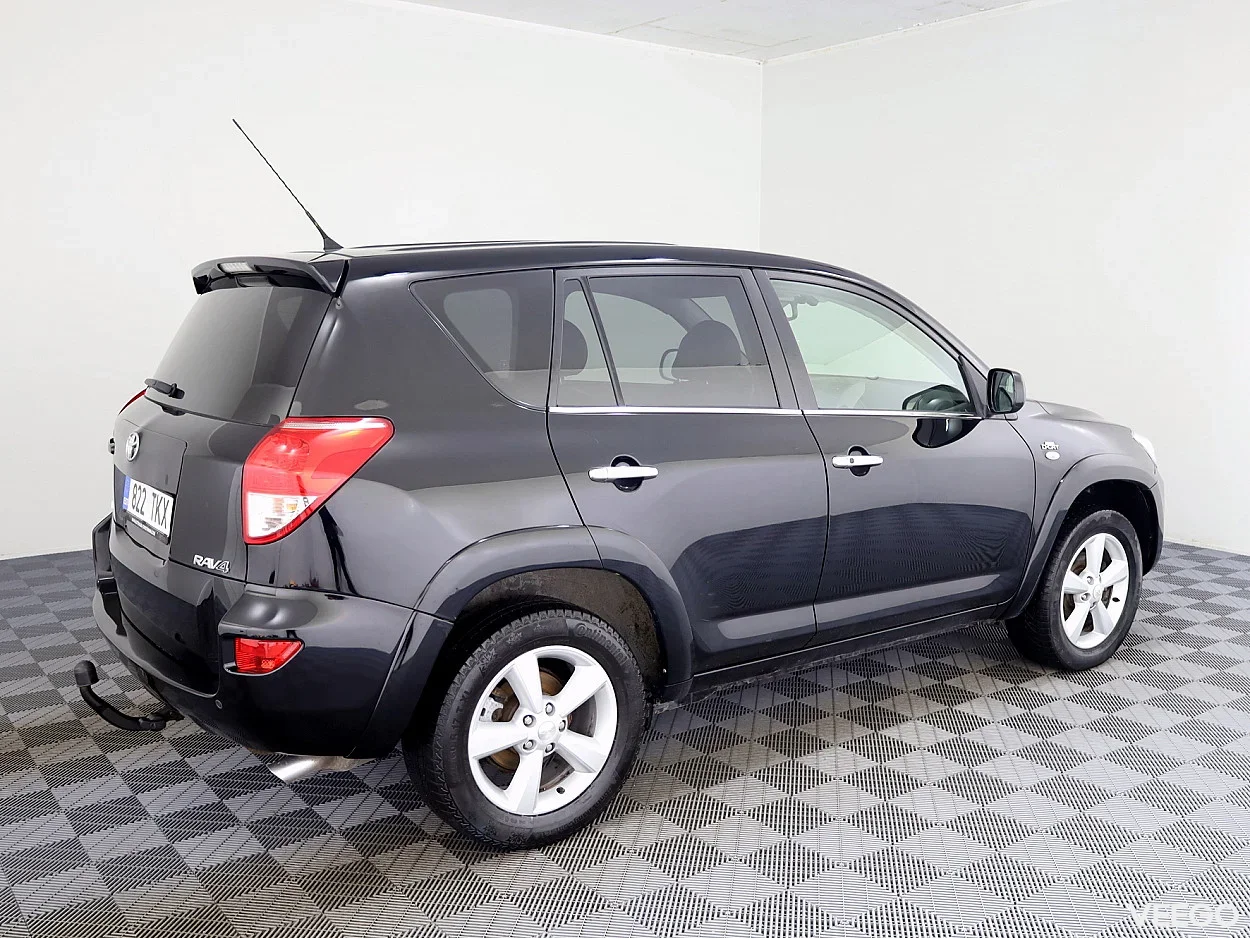 Toyota RAV4 2.2 130kW