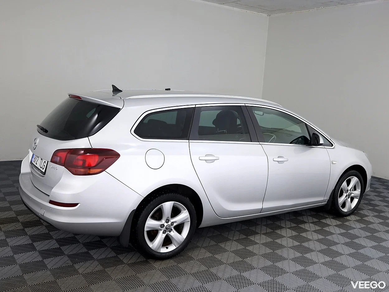 Opel Astra 1.4 104kW