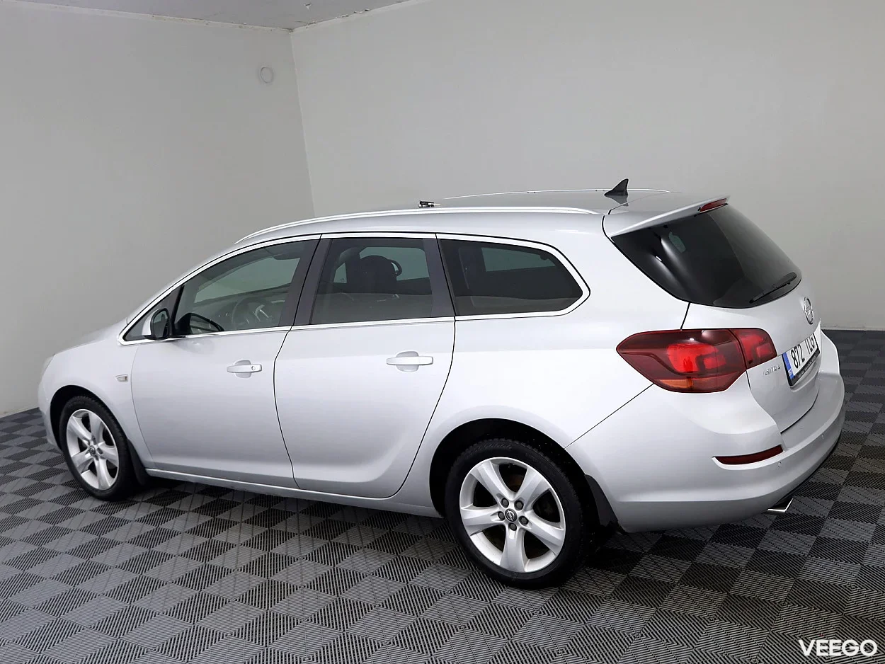 Opel Astra 1.4 104kW