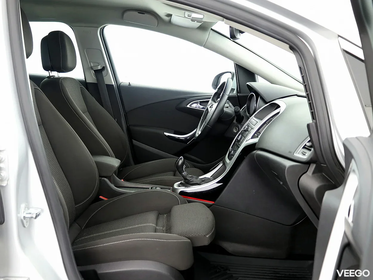 Opel Astra 1.4 104kW