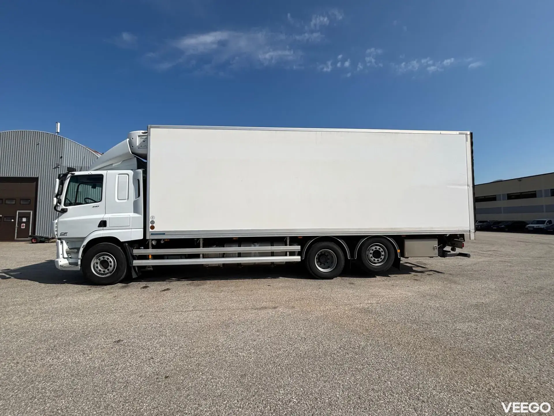 DAF CF 6x2*4 + RETARDER + CARRIER SUPRA 1250 320kW