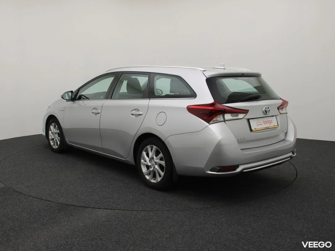 Toyota Auris 1.8 73kW