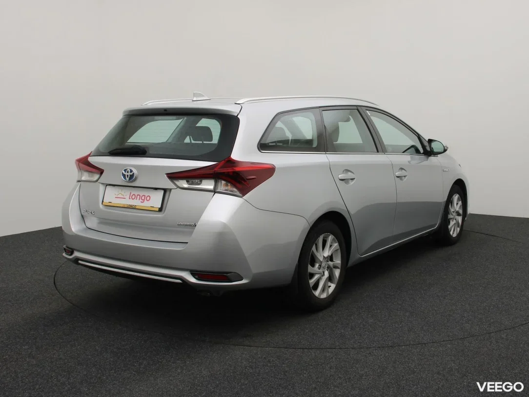 Toyota Auris 1.8 73kW