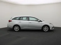 Toyota Auris 1.8 73kW thumbnail