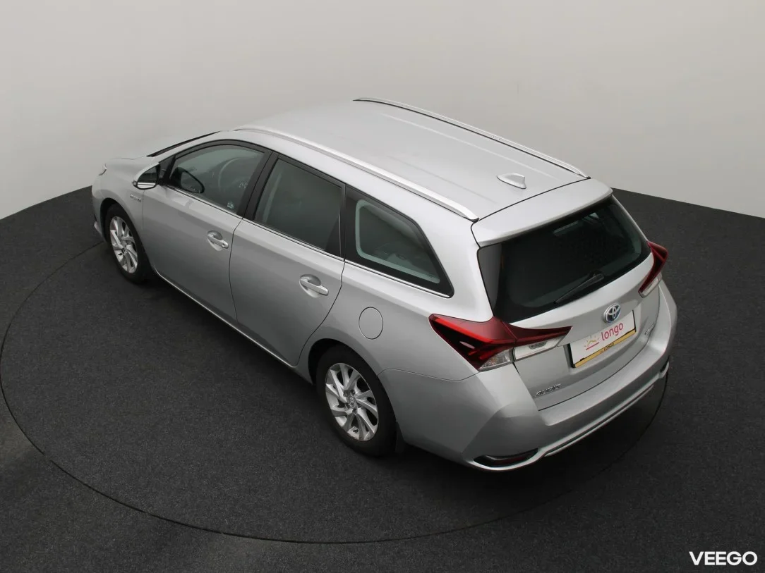 Toyota Auris 1.8 73kW