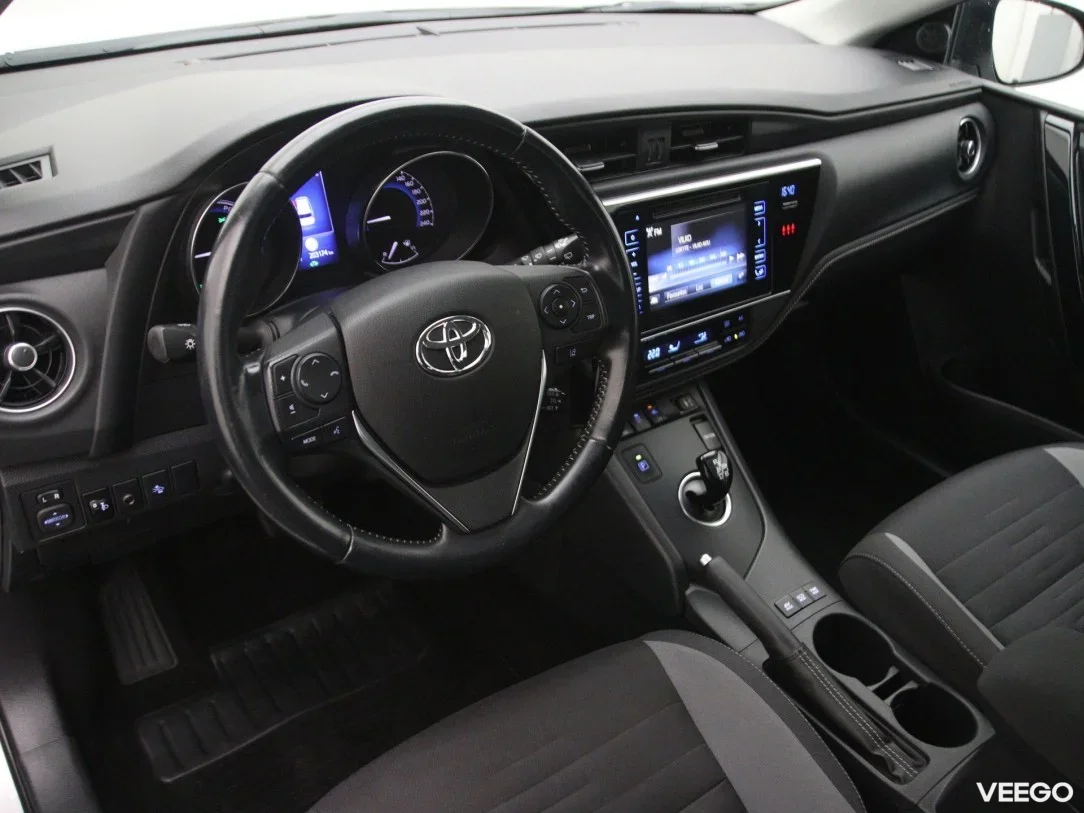 Toyota Auris 1.8 73kW