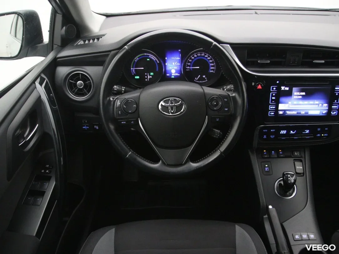 Toyota Auris 1.8 73kW