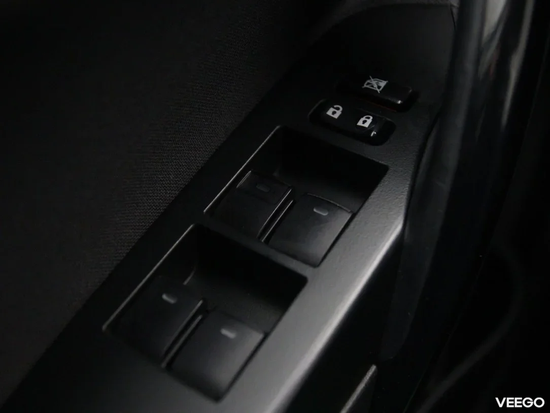 Toyota Auris 1.8 73kW