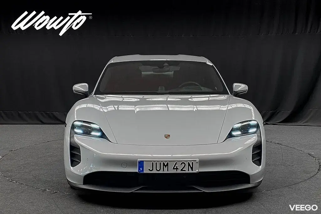Porsche Taycan GTS 598HK /Bakaxelstyrning /HuD /Moms 440kW