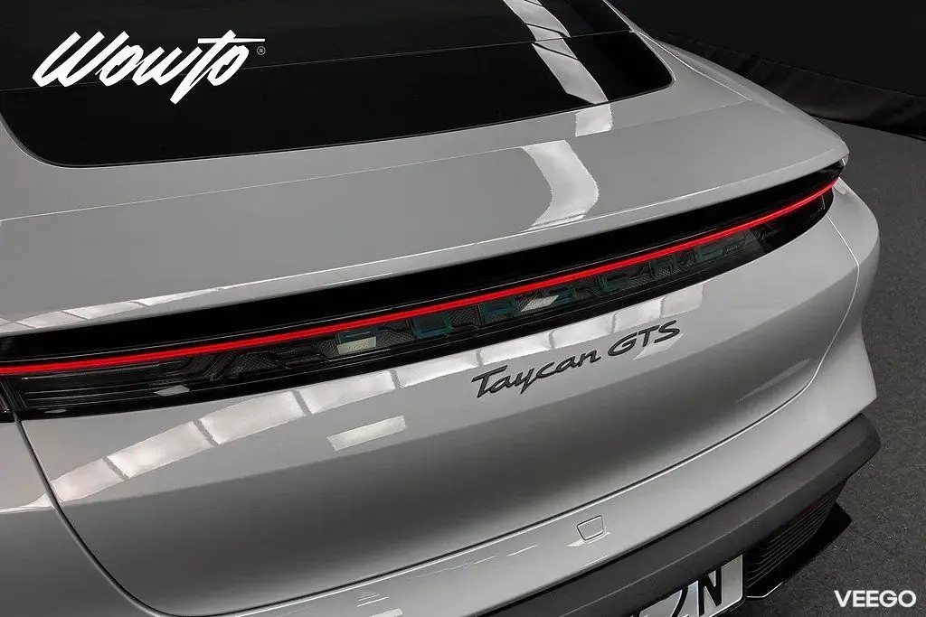 Porsche Taycan GTS 598HK /Bakaxelstyrning /HuD /Moms 440kW