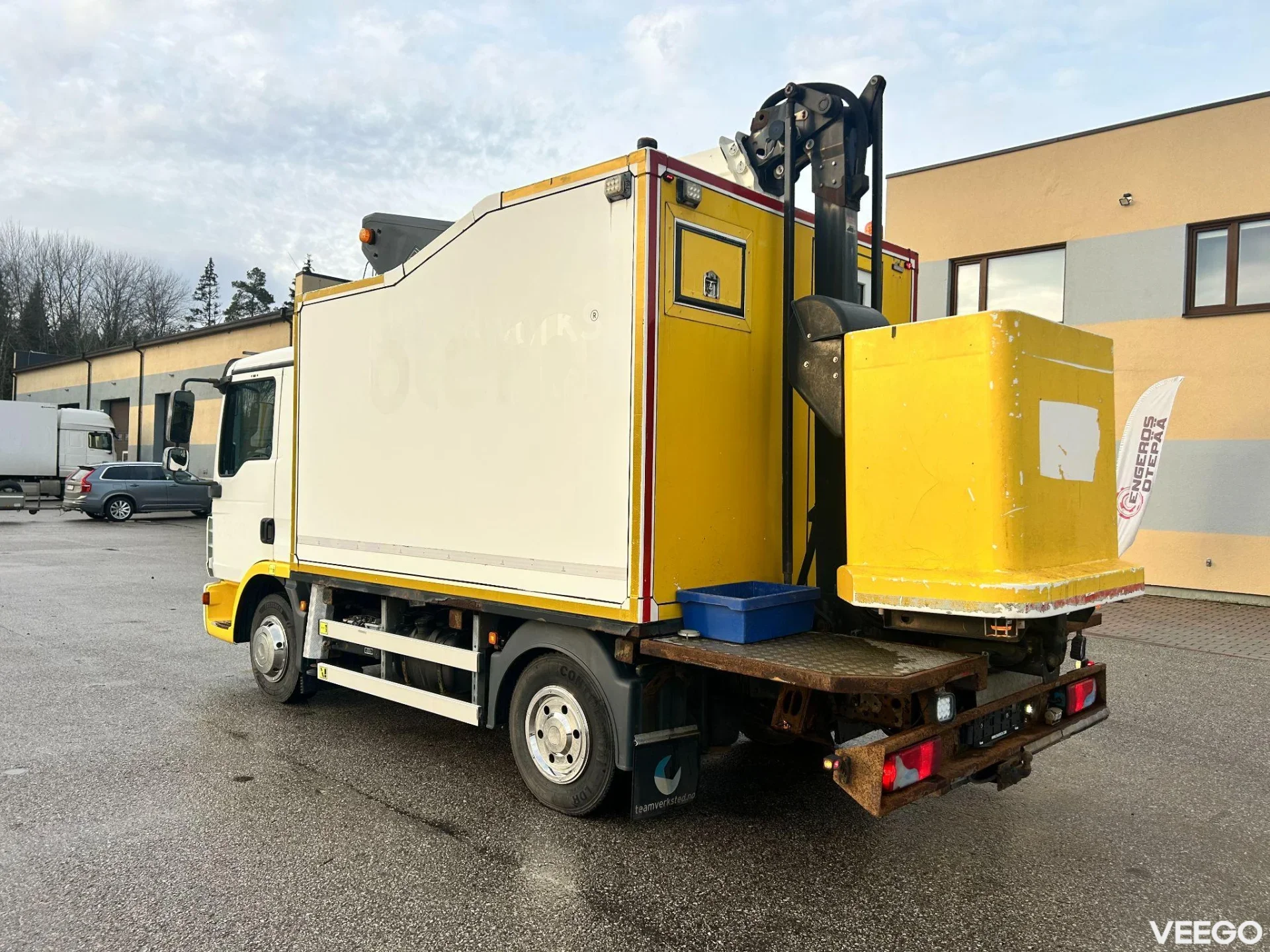 MAN TGL 4X2 EURO5 + VERSALIFT VT-155-FZ 132kW