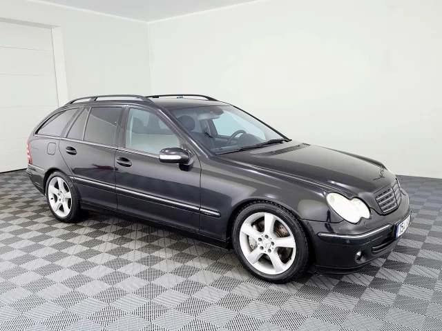 Image of Mercedes-Benz C320 3.0 166kW