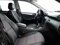 Mercedes-Benz C320 3.0 166kW thumbnail