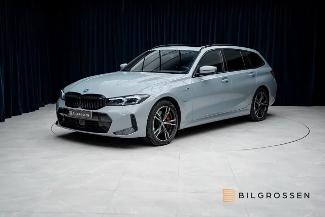 Image of BMW 330 xDrive Touring M Sport Pro Pano H/K MOMS 215kW