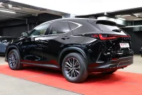Lexus NX 450h+ 2.5 136kW thumbnail