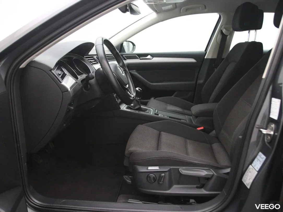 Volkswagen Passat 1.6 88kW