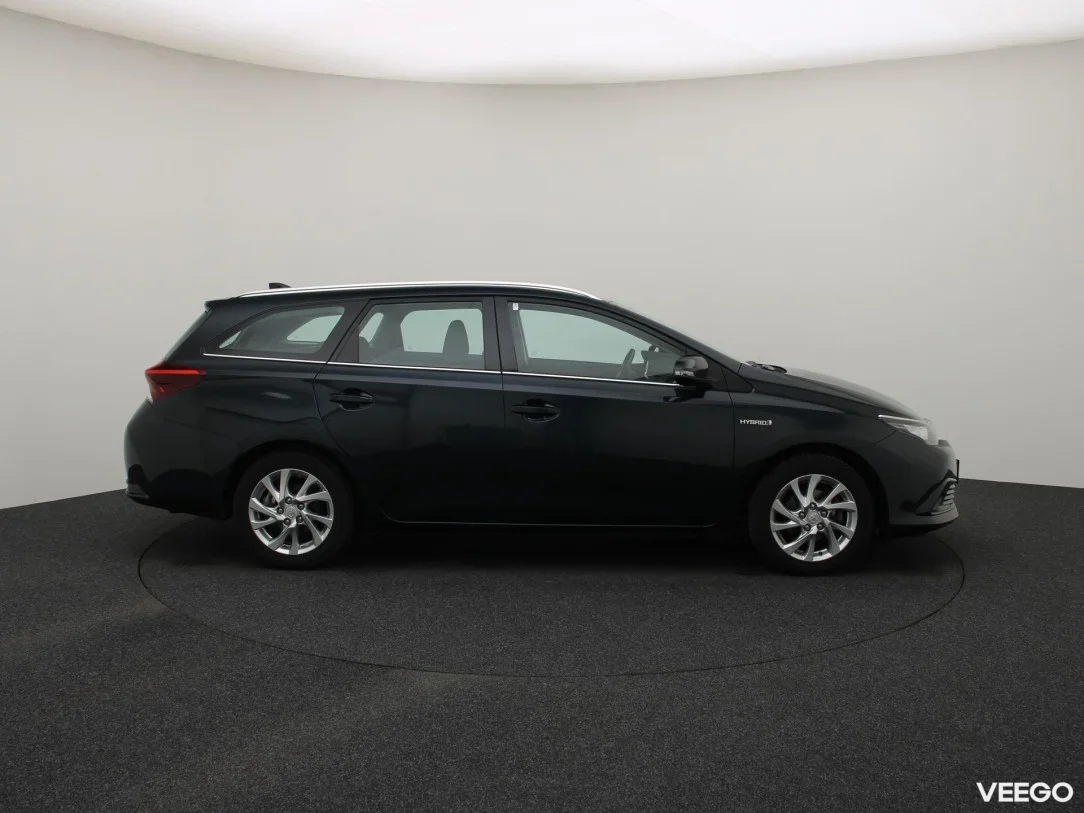 Toyota Auris 1.8 100kW