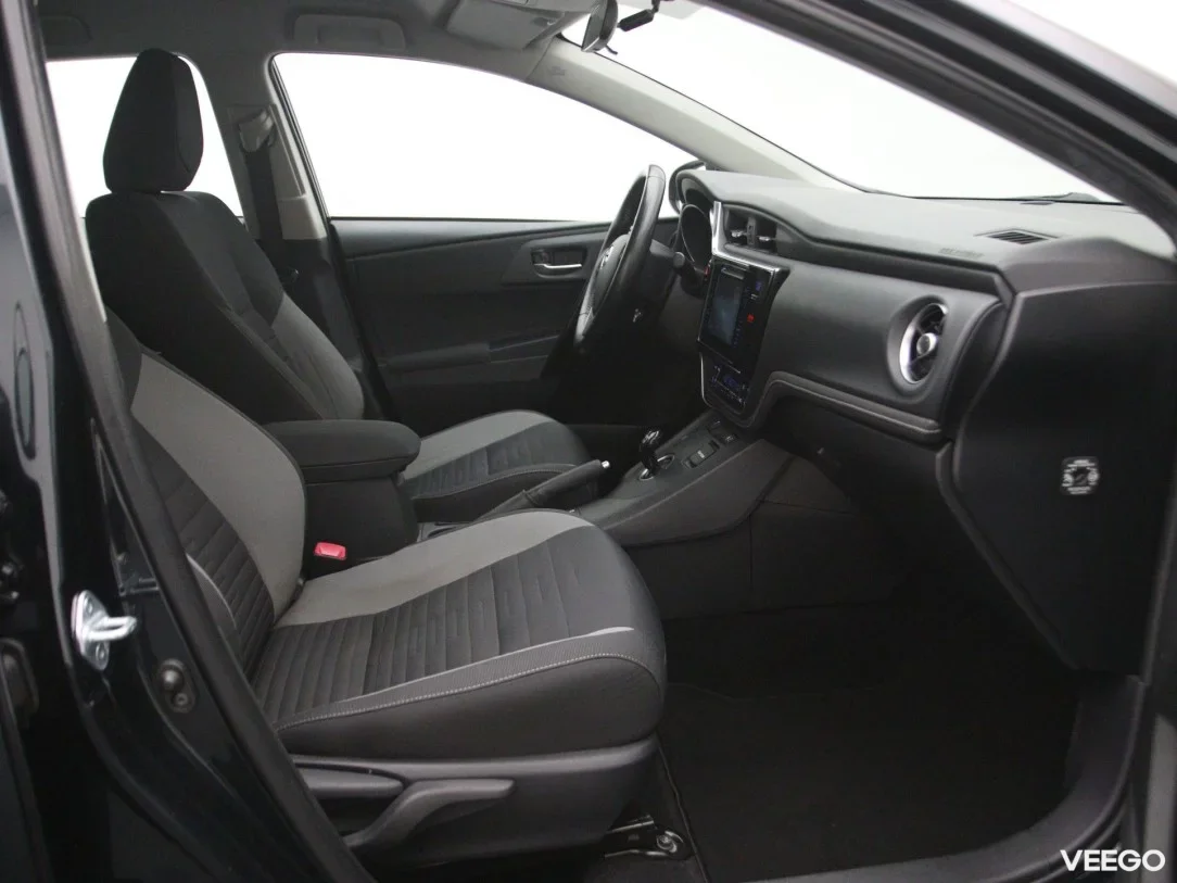 Toyota Auris 1.8 100kW