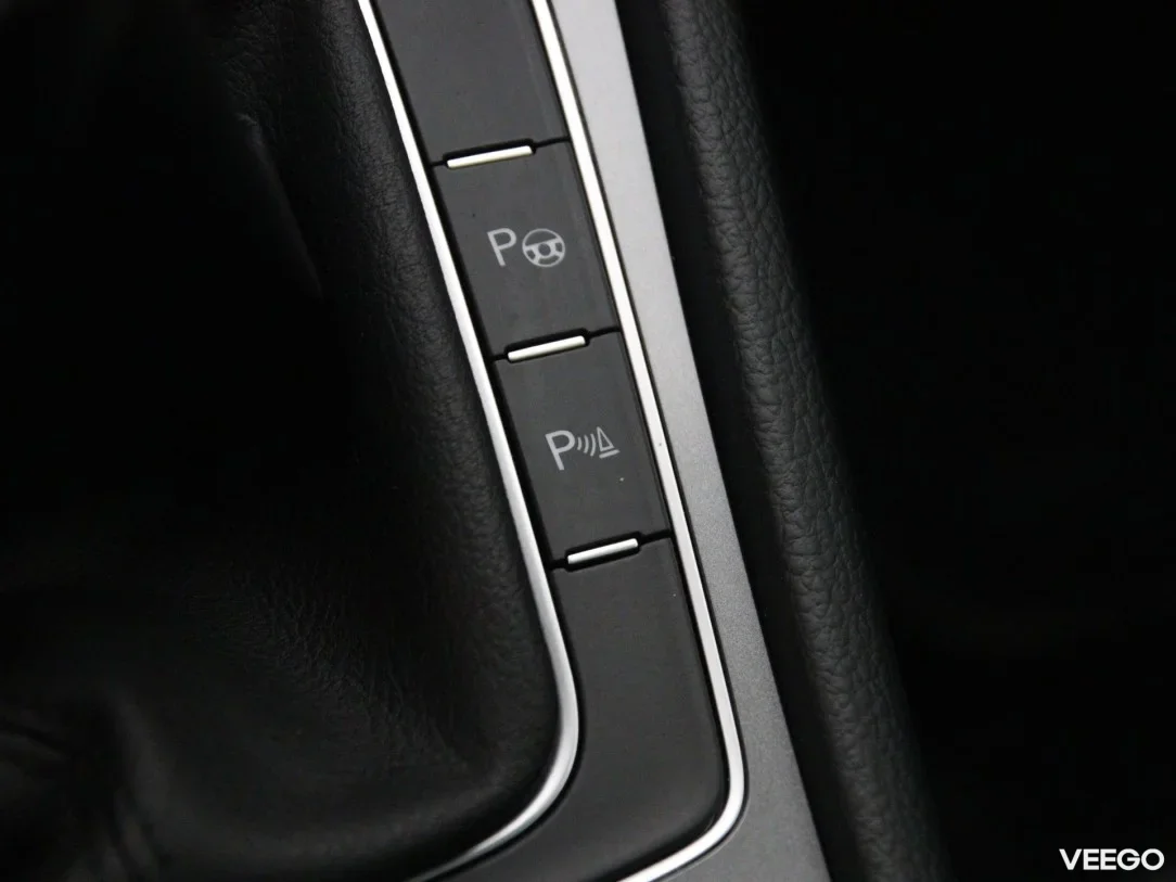 Volkswagen Golf 1.4 90kW