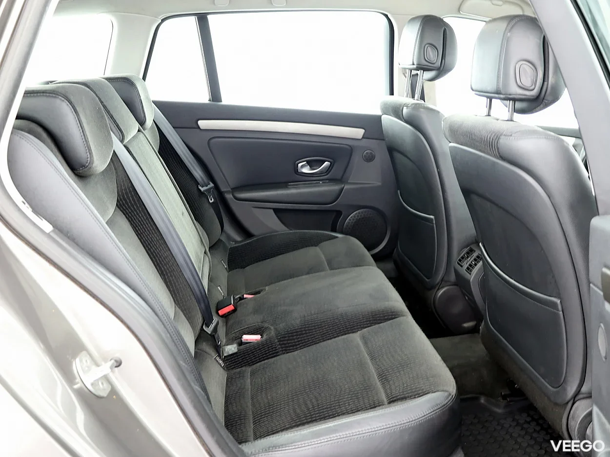 Renault Laguna 2.0 104kW