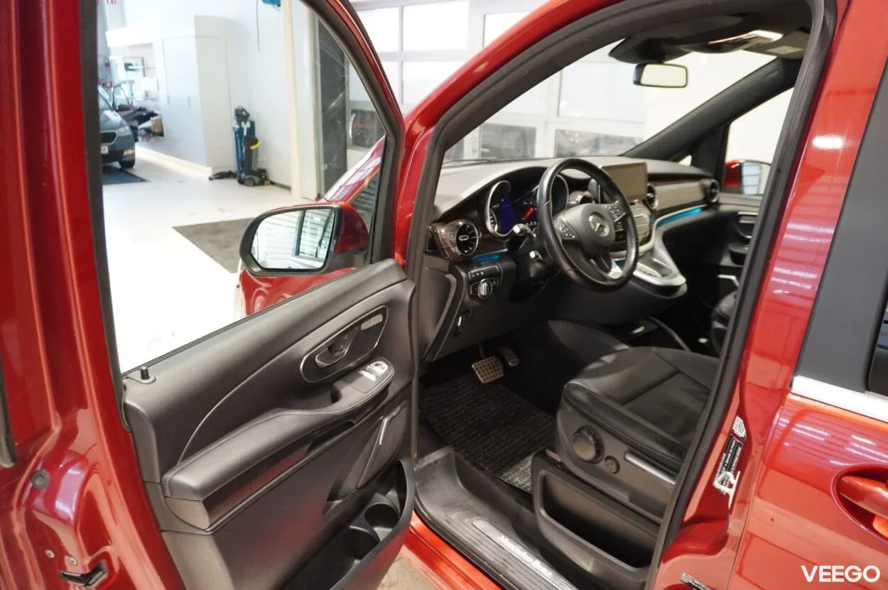 Mercedes-Benz V250 2 140kW