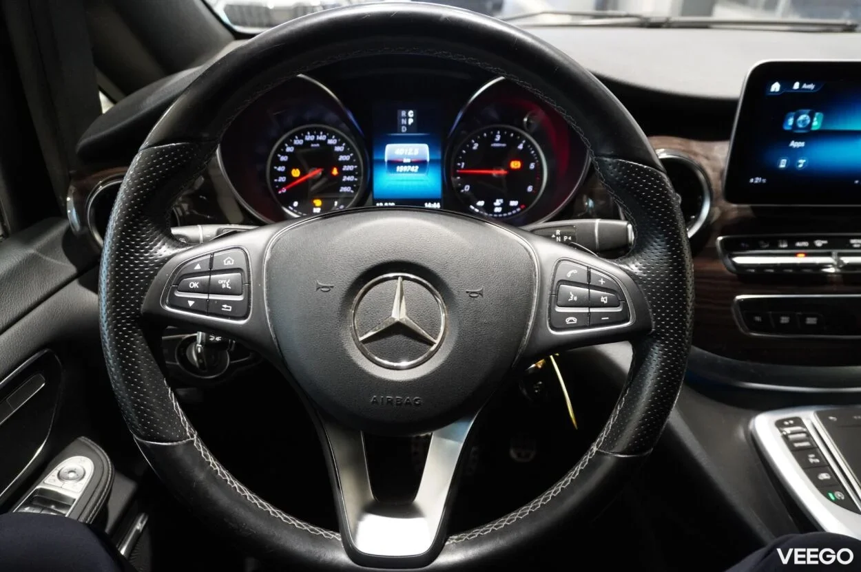 Mercedes-Benz V250 2 140kW