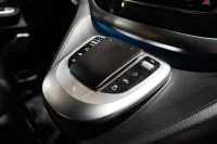 Mercedes-Benz V250 2 140kW thumbnail