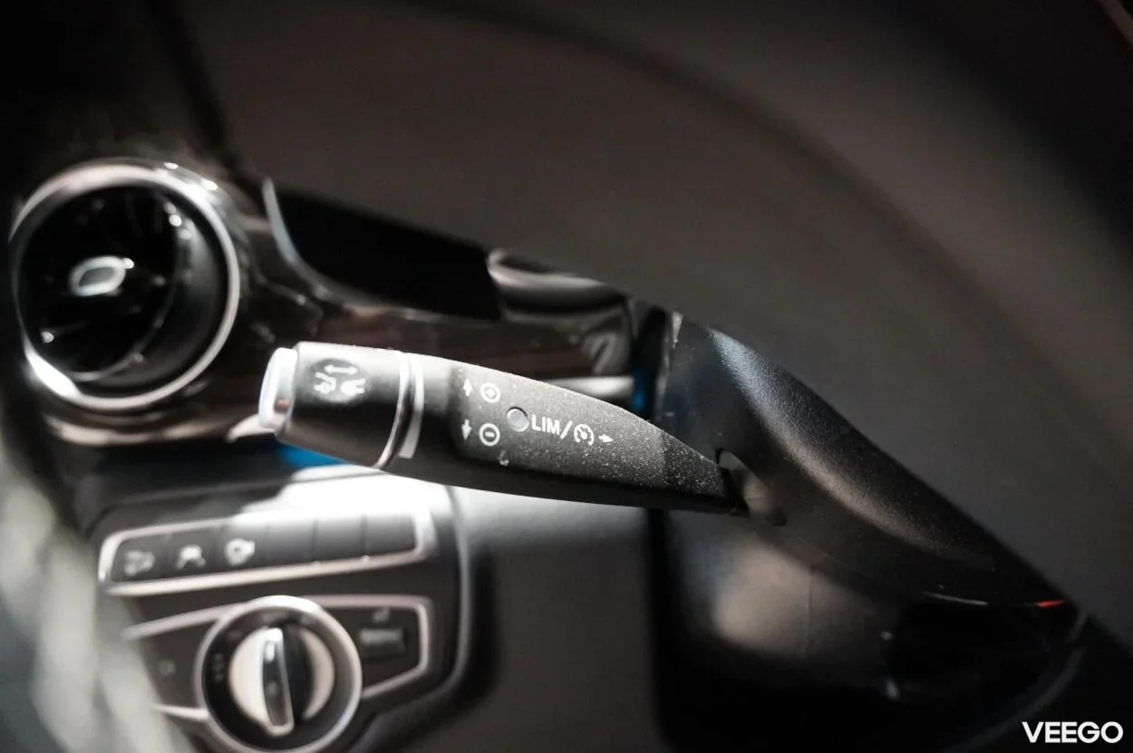 Mercedes-Benz V250 2 140kW