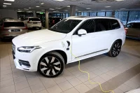 Volvo XC90 AWD T8 H&K ULTIMATE BRIGHT 7 XENIUM INTELLI 2 335kW thumbnail