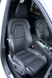 Volvo XC90 AWD T8 H&K ULTIMATE BRIGHT 7 XENIUM INTELLI 2 335kW thumbnail