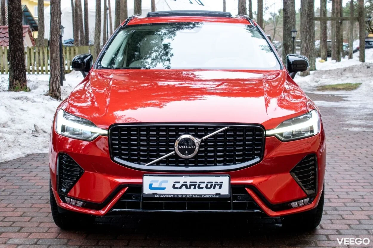 Volvo XC60 MY24 Ultimate DARK Xenium Intelli PRO Wntr 2 145kW