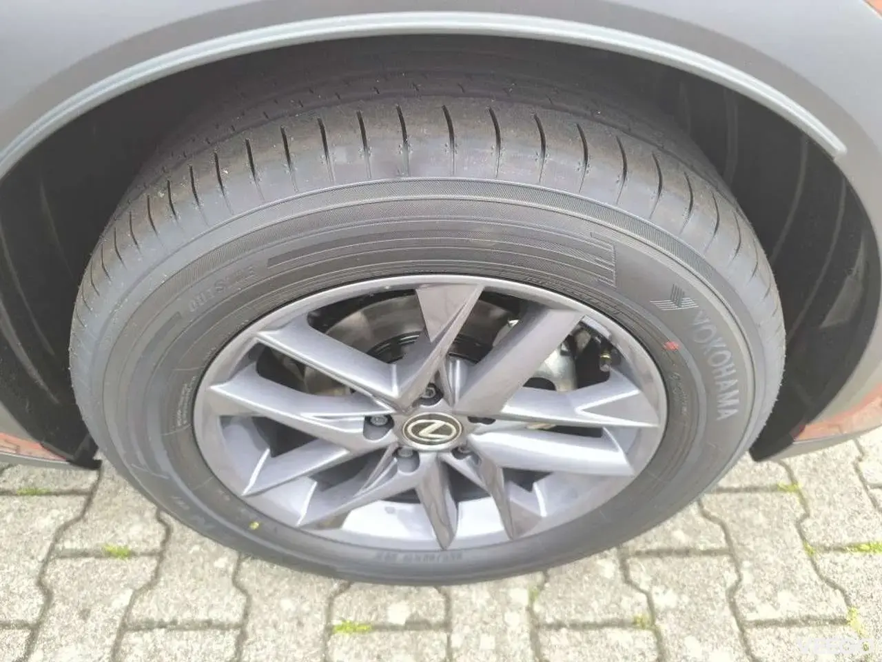 Lexus LBX 1.5 100kW