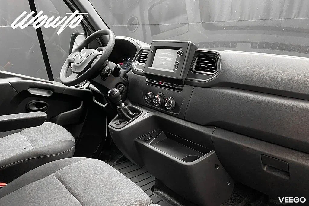 Nissan Interstar Van dCi 150 L3H2 M T 3.5t 3-Sits /Drag/Moms/4.95% 110kW