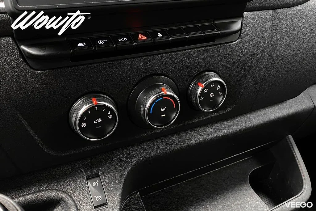 Nissan Interstar Van dCi 150 L3H2 M T 3.5t 3-Sits /Drag/Moms/4.95% 110kW