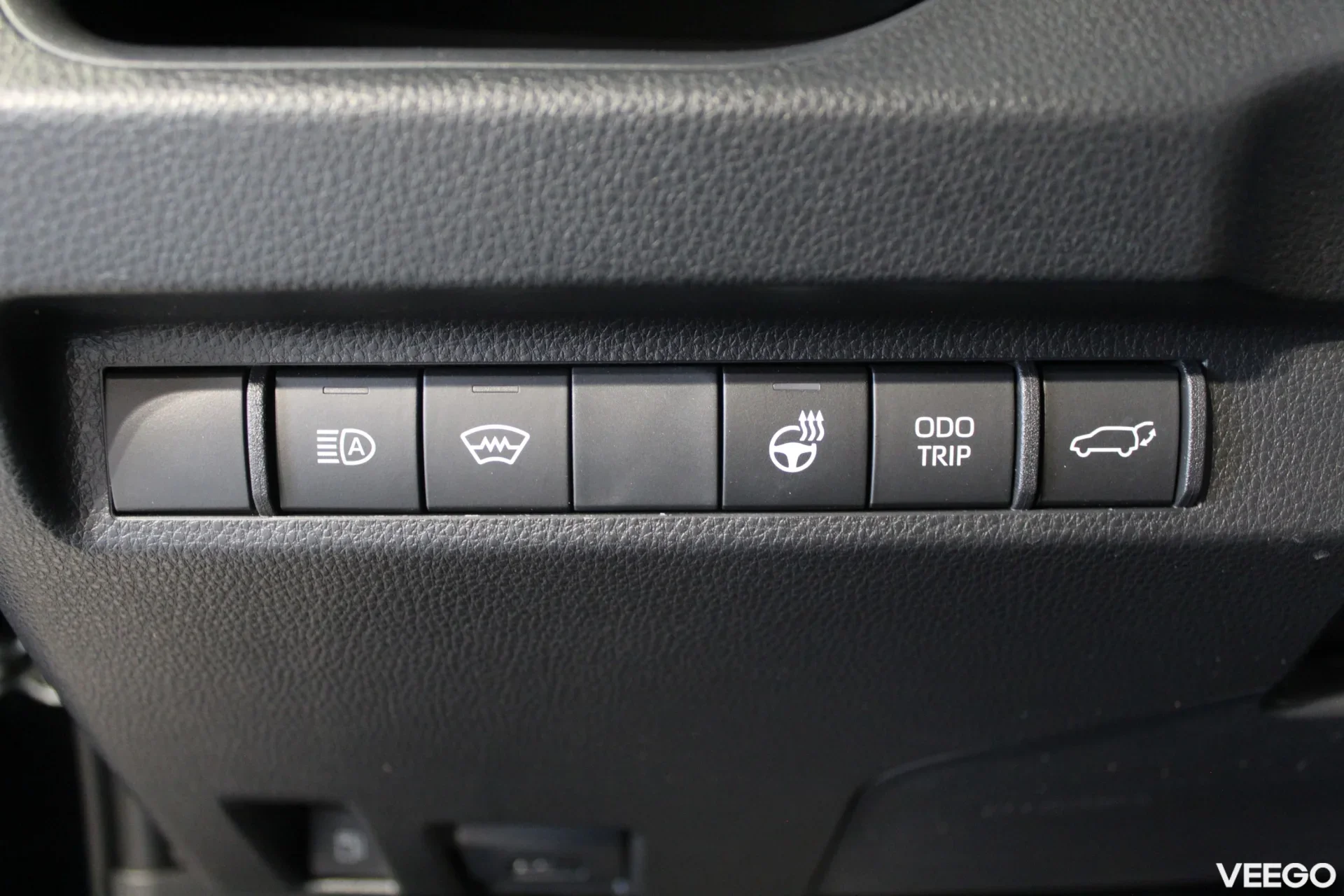 Toyota RAV4 Luxury Limited 2.5 131kW