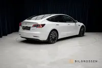Tesla Model 3 Performance 513hk Autopilot Premium 377kW thumbnail