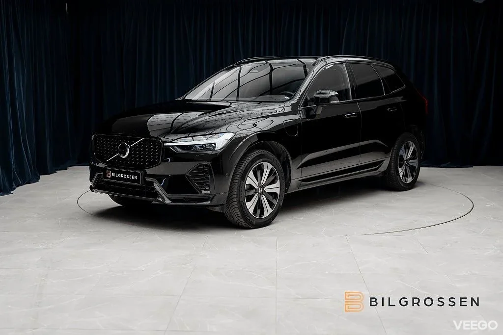 Volvo XC60 Recharge T6 AWD Plus Dark Panorama Drag 257kW
