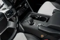 Land Rover Discovery D250 MHEV 249hk R Dynamic Pano 360 183kW thumbnail