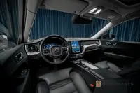 Volvo XC60 Recharge T6 AWD Plus Dark Panorama Drag 257kW thumbnail