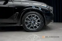 BMW X5 xDrive50e M Sport B&W Panorama HUD Luftfjädring 360kW thumbnail