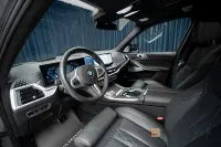 BMW X7 M60i xDrive M Sport Pro Executive SkyLounge B&W 390kW thumbnail