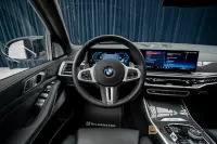 BMW X7 M60i xDrive M Sport Pro Executive SkyLounge B&W 390kW thumbnail