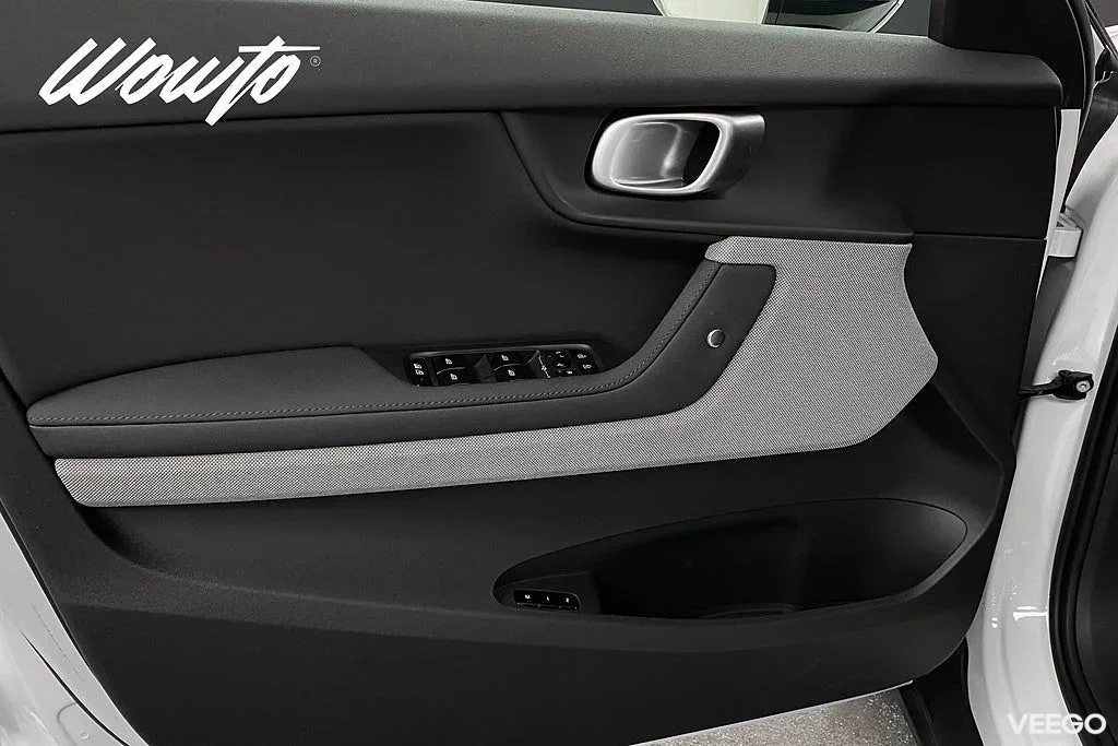 Polestar 2 Long Range Single Motor 99HK /360 /Navi /Moms /4.95% 220kW