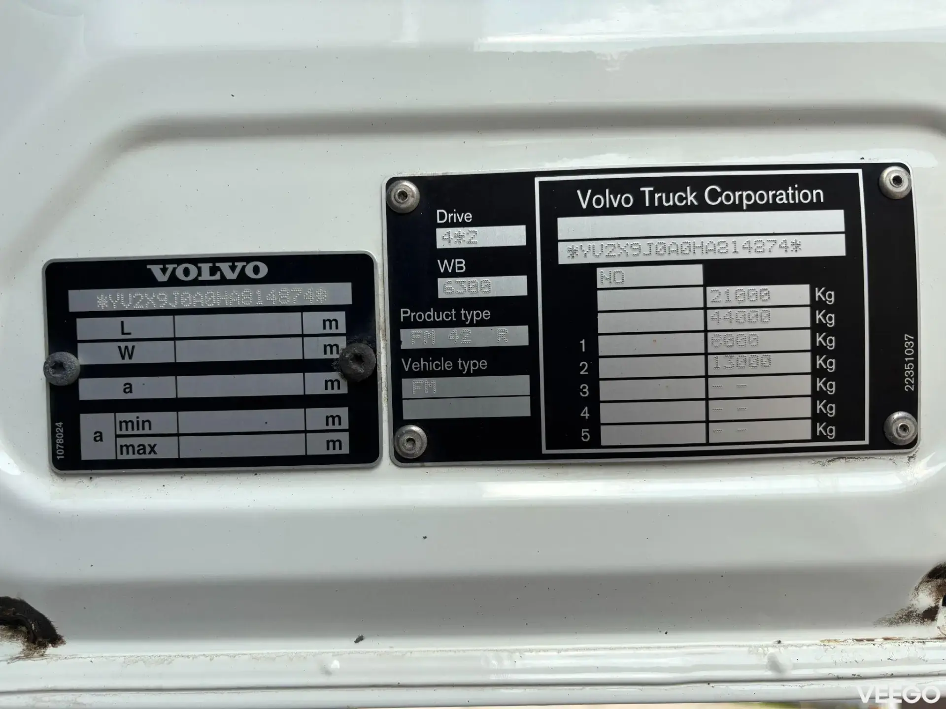 Volvo FM 4x2 + CARRIER 250kW