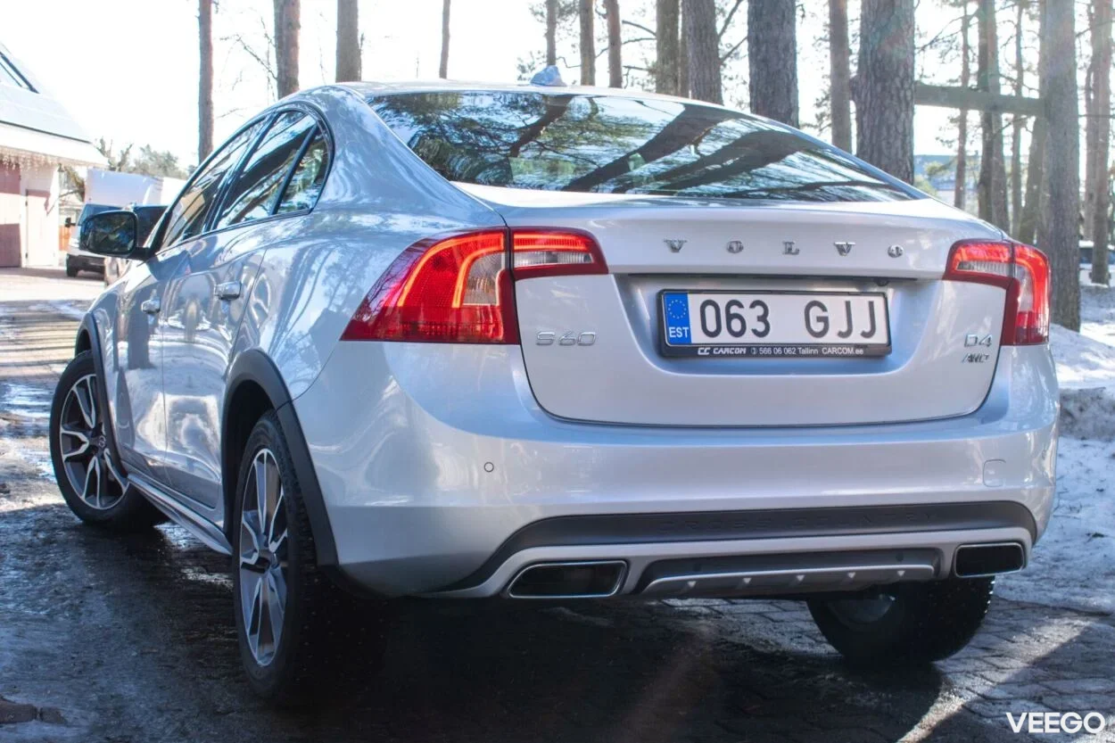 Volvo S60 Cross Country AWD Summum Intelli PRO Xenium Wntr 2.4 140kW