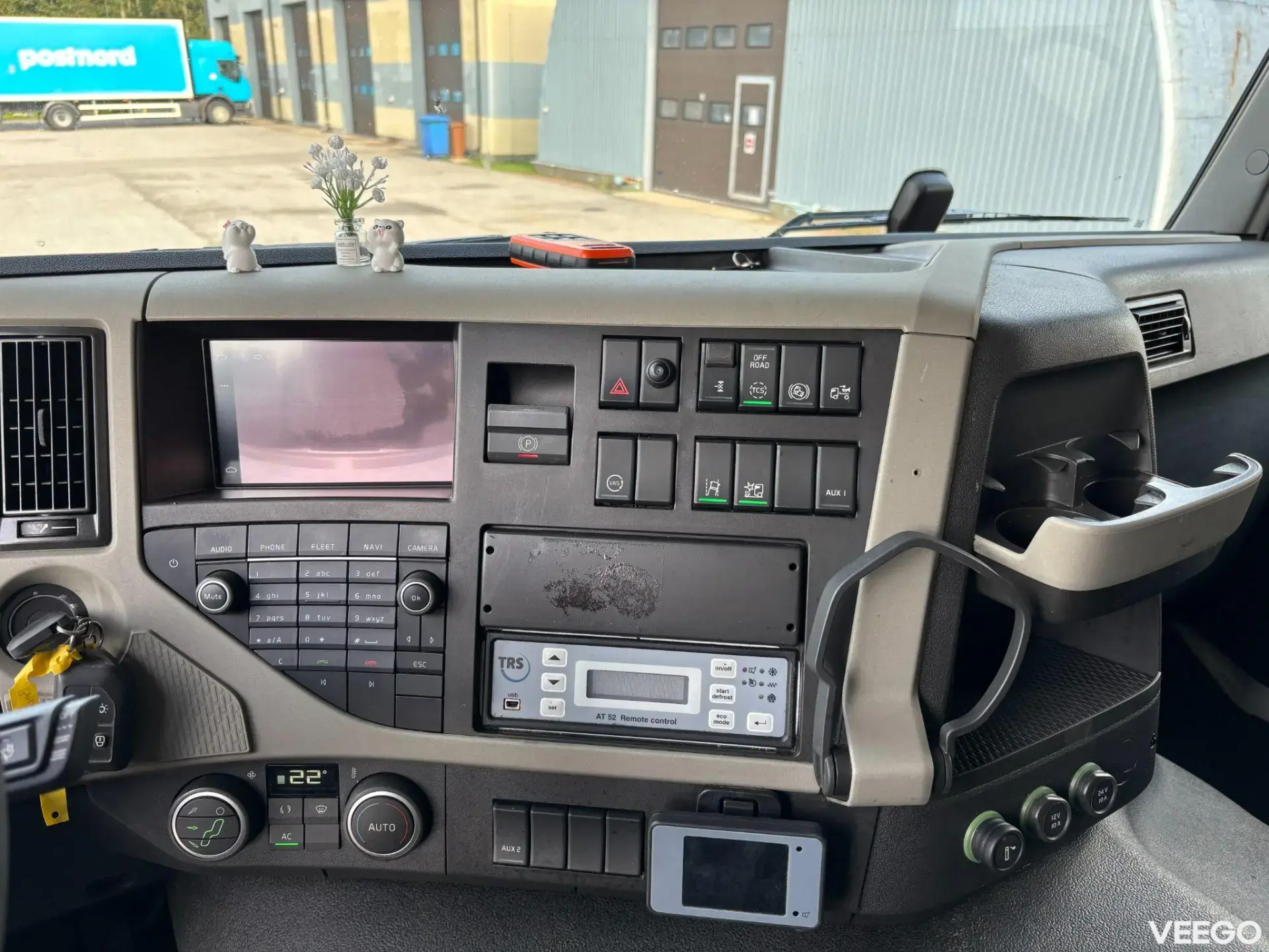 Volvo FM 4x2 + CARRIER 250kW
